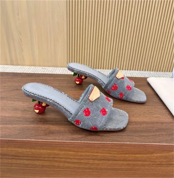 Designer sandals Leather heels low heel slides embroidered cherry printed women summer slipper Low Heels Beach slippers Lady Comfort Walking 35-42