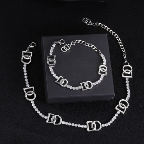 

Cuban Link Chain Necklaces New Fashion Letter Designer Necklaces Luxury Jewelry Women's Gold Sliver Bracelet Jewelry Sets Party Gifts Jewelry Holiday Gifts