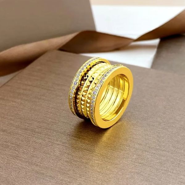 

Black Diamond Diamond Nail Diamond Pyramid Titanium Steel Ring European and American Personality Lovers Ring