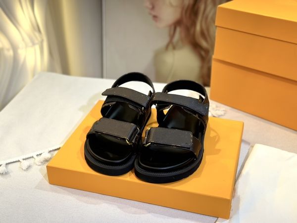 Latest Designer Women's Sandals Fashion Casual Half Slippers Latest Trendy Sandals