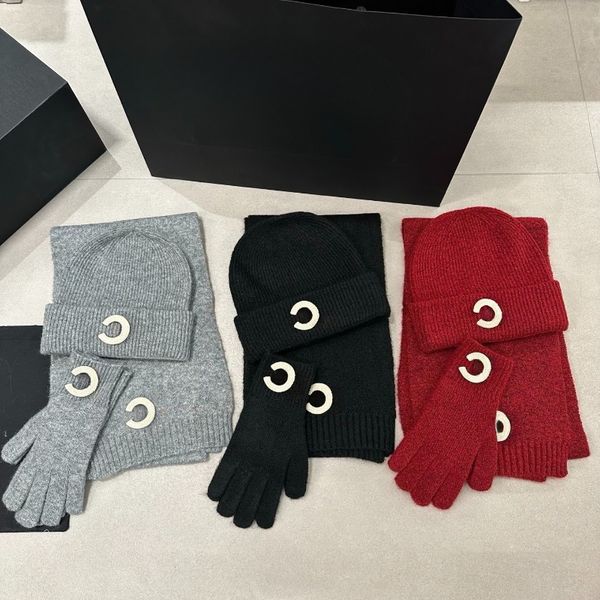 

Classic Designer Hat Scarf Gloves Set for Women Thick Winter Knitted Hat Scarf Unisex Wool Blend Comfortable and Warm Daily Wear Couple Holiday Gift Various Styles, 05 off-white
