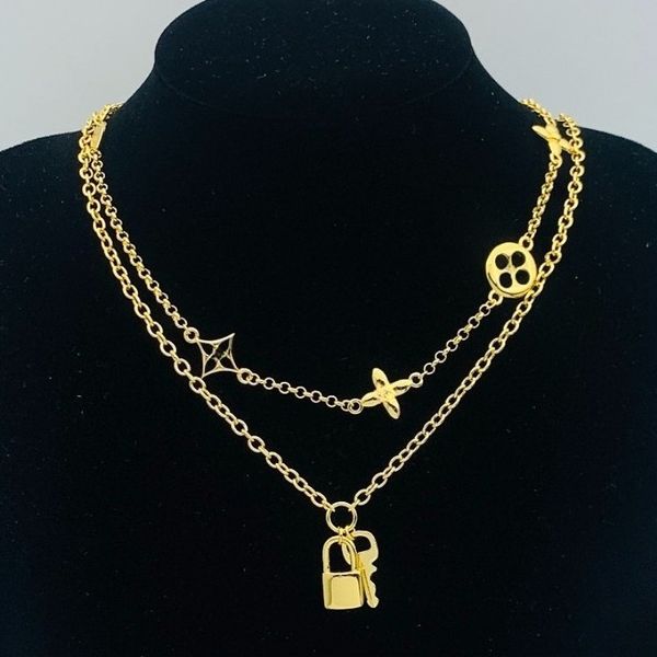 

Womens Designer Letter Pendant Necklaces Gold Silver Luxury Double Sweater Chain Classic Brand Fashion Women Men Jewelry Accessories High Quality Holiday Gifts