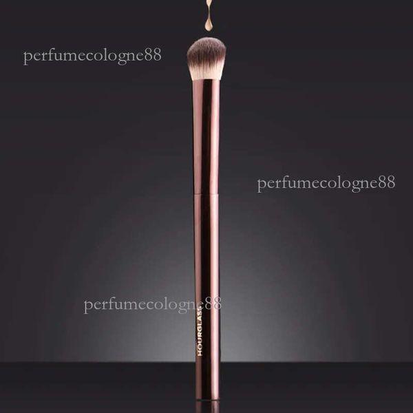 

perfume hourglass VANISH Concealer Makeup Brush SEAMLESS FINISH Metal Handle Soft Bristles Angled Large Conceal Shadow Blending Contouring Cosmetics Beauty Tool