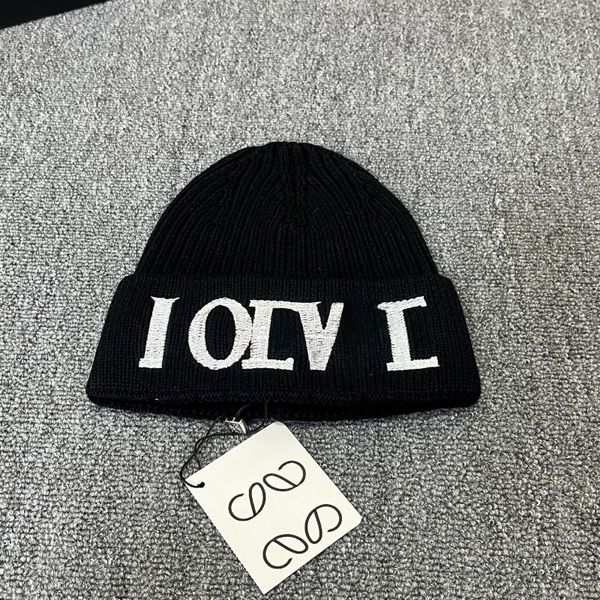 

Designer Beanie Hats for Men Women Elastic Wool Knitted Brand Winter Warm Outdoor Ski Hat Classical Beanies Luxury Caps Thick Warm High-quality Holiday Gift, Ivory