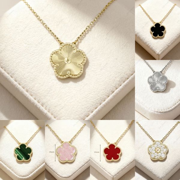 

Luxury Moissanite Pendant Necklace, Mother of Pearl Clover Lucky Flower Designer Jewelry for Women, T Quality Gift for Wife Mother Her, Wholesale
