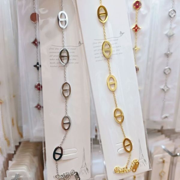 

Fashionable minimalist women's bracelet, suitable for daily wear and business gatherings - a luxurious jewelry gift for girls 2025