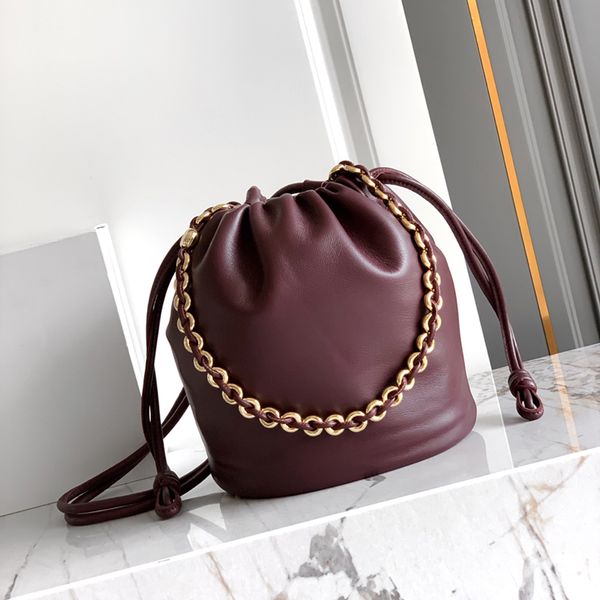 

Luxury Bag designer Bag Chic Retro-Inspired Ladies' Backpack Premium Quality Leather Fabricated Bucket Tote Ideal for Work Timeless Sophistication