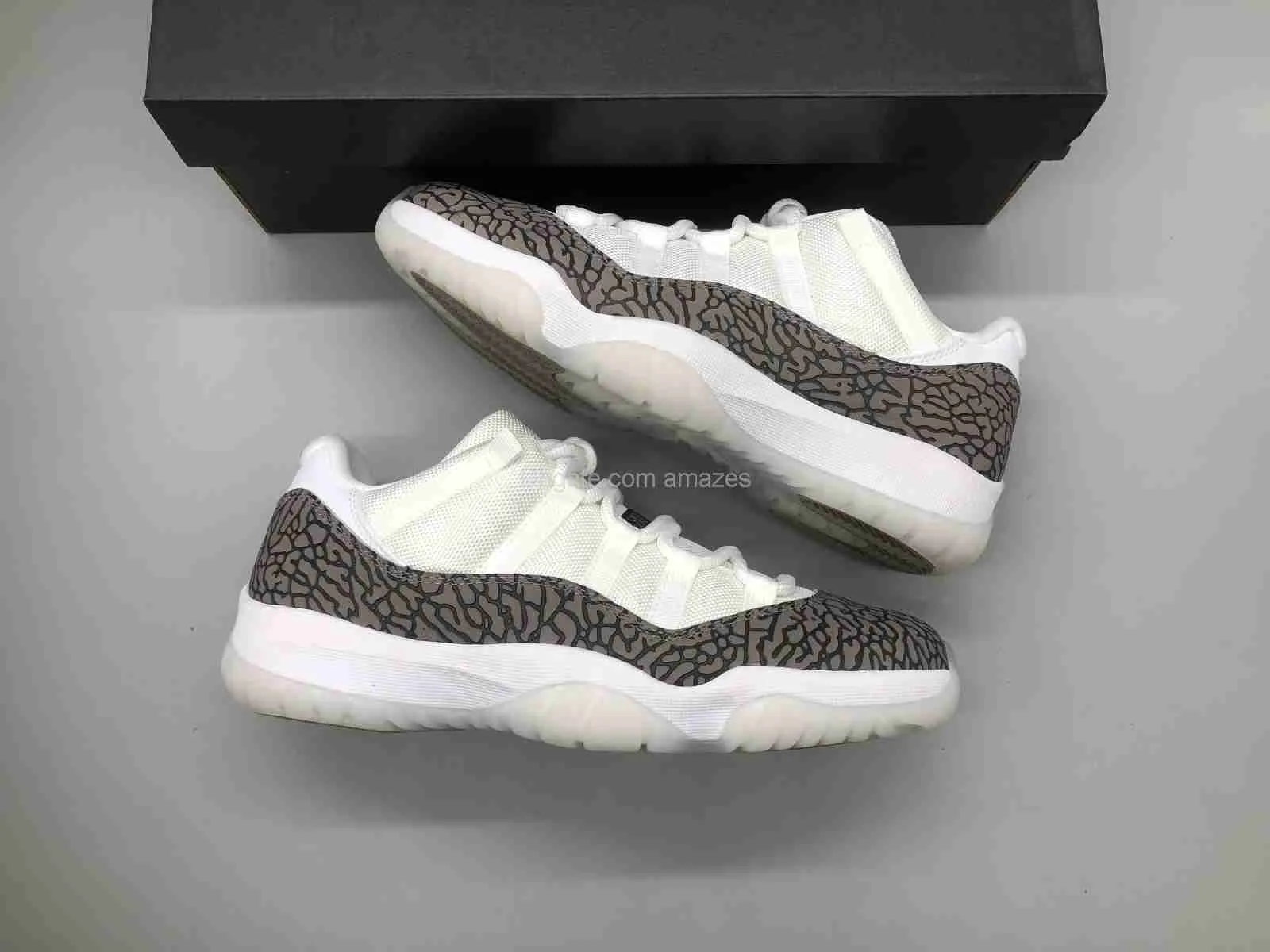

basketball shoes new 11 retro 2023 low cement grey mens sports 11s elephant running zoom air white university blue sneakers av2187-140 for s