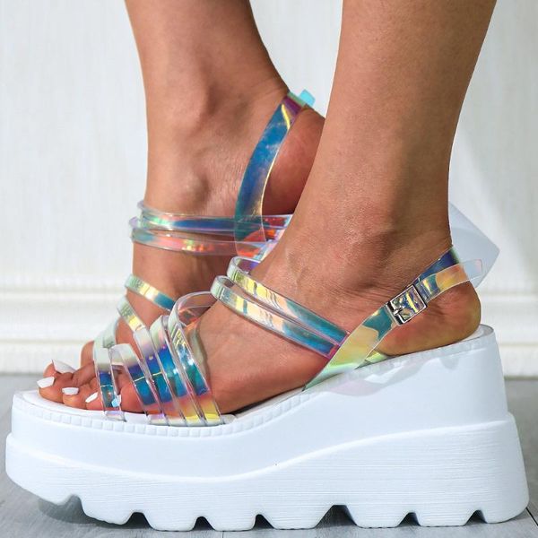 scarpe ragazza alla moda
