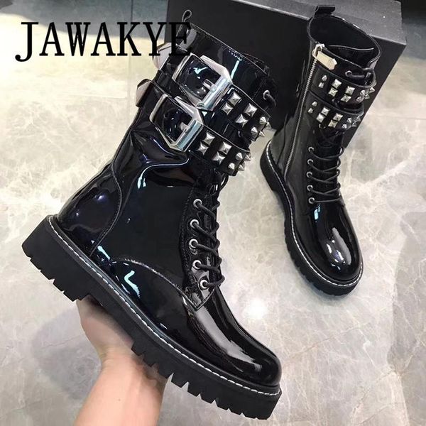 bottines plates homme cloutées