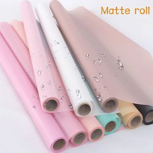 60 cm * 11yards Roule Couleur Flog Fleurs Emballage Papier épais imperméable Papiers bouquet Cadeau d'emballage matériaux Papiers de perles 240426