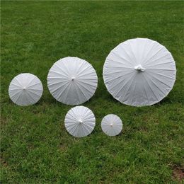 60pcs Papin blanc parasolas Parasols artificiels populaires Artisanat Outdoor Umbrel Sunlight Handle Parasols Vintage Beauty Diamètre 20cm 30cm 40cm 60cm HO03 B4