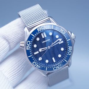 60e verjaardag James Bond 42MM automatische mechanische keramische bezel herenhorloges horloge blauwe wijzerplaat roestvrijstalen band keramische draaibare bezel transparante achterkant