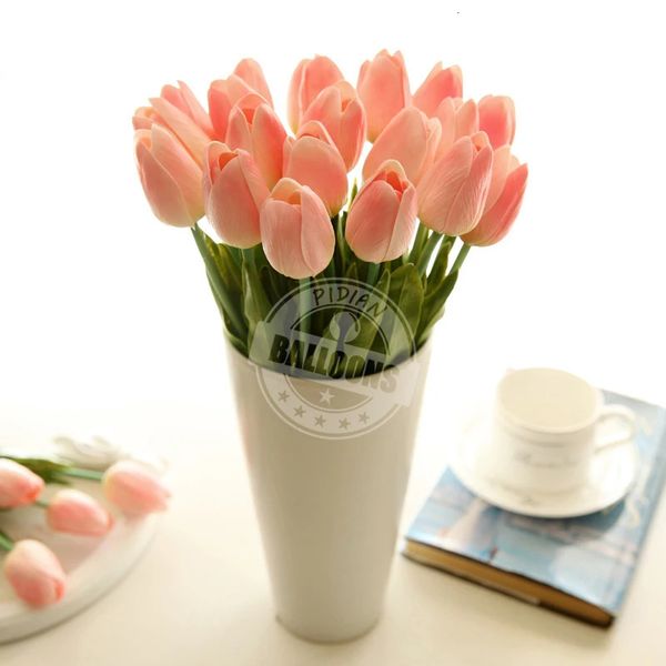 6122448pcs fleurs artificielles senior PU tulipes faux bouquet de fleurs pour la décoration de fête de mariage fournitures maison ornements de jardin 240223