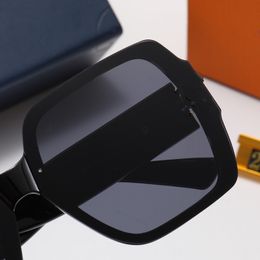 617s Zonnebril Merk Outlet Sunglass voor Vrouwen S Shades Klassieke Vintage Vierkant Groot Frame 2023 Mannen Zonnebril Vrouwelijke Fietsen Rijden