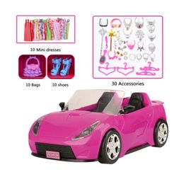 61 pièces ensemble Cool 2 places véhicule voiture rose avec des vêtements de voyage élégants et des accessoires pour poupée enfants cadeaux jouets 3 ans 240129