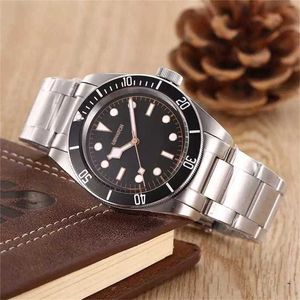 68% de réduction sur la montre Bay Bezel Cadran noir Mouvement mécanique automatique Montre-bracelet en acier inoxydable d'occasion pour homme