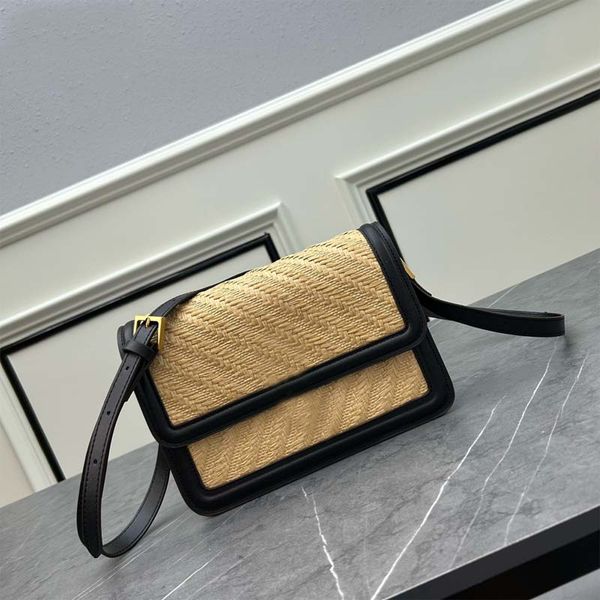 6831 Bolso de hombro de diseñador Bolso de moda para las axilas Bolso cruzado de lujo Lona combinada con estilo de temporada marrón Tamaño de ropa fácil de combinar 23 * 6 * 7