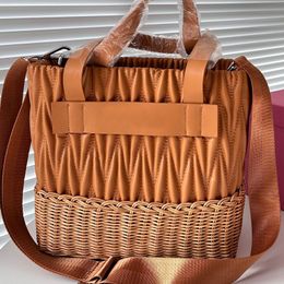 6A Strandtas Emmer Tas Bamboe Weven Patchwork Leren Tas Designer Tas Zomer Warme Emmer Tas Mode Tas Capaciteit Boodschappentas Tote Bag Draagtas Veelzijdige tassen