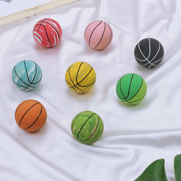 6 cm Baloncesto Fidget Toys Esponja Bolas elásticas Espuma de goma suave Squeeze Ball Alivio de estrés Novedad Deporte Descompresión Juguete Niños Regalo C21