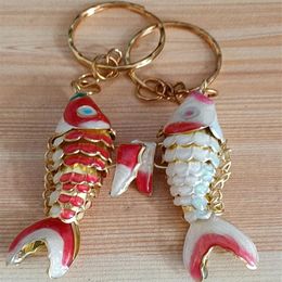 6 cm Swing réaliste émail Koi poisson porte-clés porte-clés mignon cloisonné carpe poisson porte-clés pendentif charmes femmes enfants cadeaux avec boîte243b