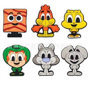 6Colors Personnages de dessins animés drôles Charmes en gros de souvenirs d'enfance Game Dony Cartoon Charmes accessoires de chaussures PVC Decoration Boucle souple Rubber