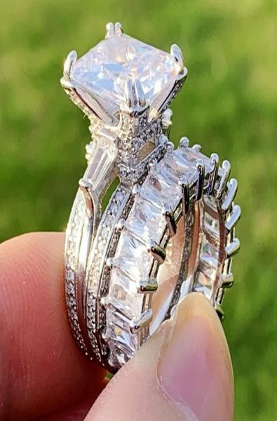 6ct couple anneaux bijoux de luxe 925 STERLING Silver Princess Cut White Topaz Eiffel Tower Party Femmes Mariage de mariage Set Set Gift5706354