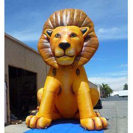 Lion gonflable géant de décoration d'événement de ventilateur de 6mH 20ftH avec l'impression polychrome, animal adapté aux besoins du client de bande dessinée de publicité pour le spectacle de partie