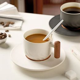 6oz keramische espressokop en schotel porseleinen koffiemok met houten handvat 240328