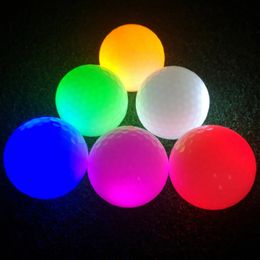 6pcs Golf LED Light Ball Glow Multi Color Flash constante luminosité de nuit Entraînement Ball pour les golfeurs 231220