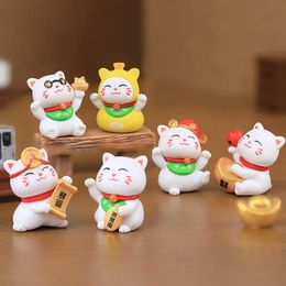 6pcs set cartoon PVC Chinese gelukkige rijkdom zwaaien kattenmodel goud hand desktop decoratie dier beeldjes ornamenten 240506