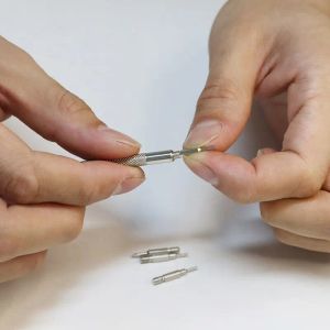 6PCS / Set Watch Links pour Watch Band Band Slit Bracelet Bracelet Pin Rettrage Remover Adjust Repair Toolder Hammer Hammer pour horloger