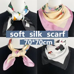 6UCCI Pure en soie écharpes 2023 Femmes Real Silk Bandana Floral Silk Headscarf Imprimé Kerchief Beach Neckscaf pour Lady 70 * 70cm