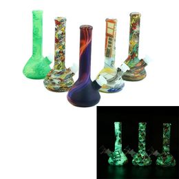 7.4 '' Resplandor en la oscuridad tubo de mano de silicona vaso de precipitados bong cachimbas impresión irrompible con recipiente de vidrio para plataformas petrolíferas dab fumar bongs de agua pieps