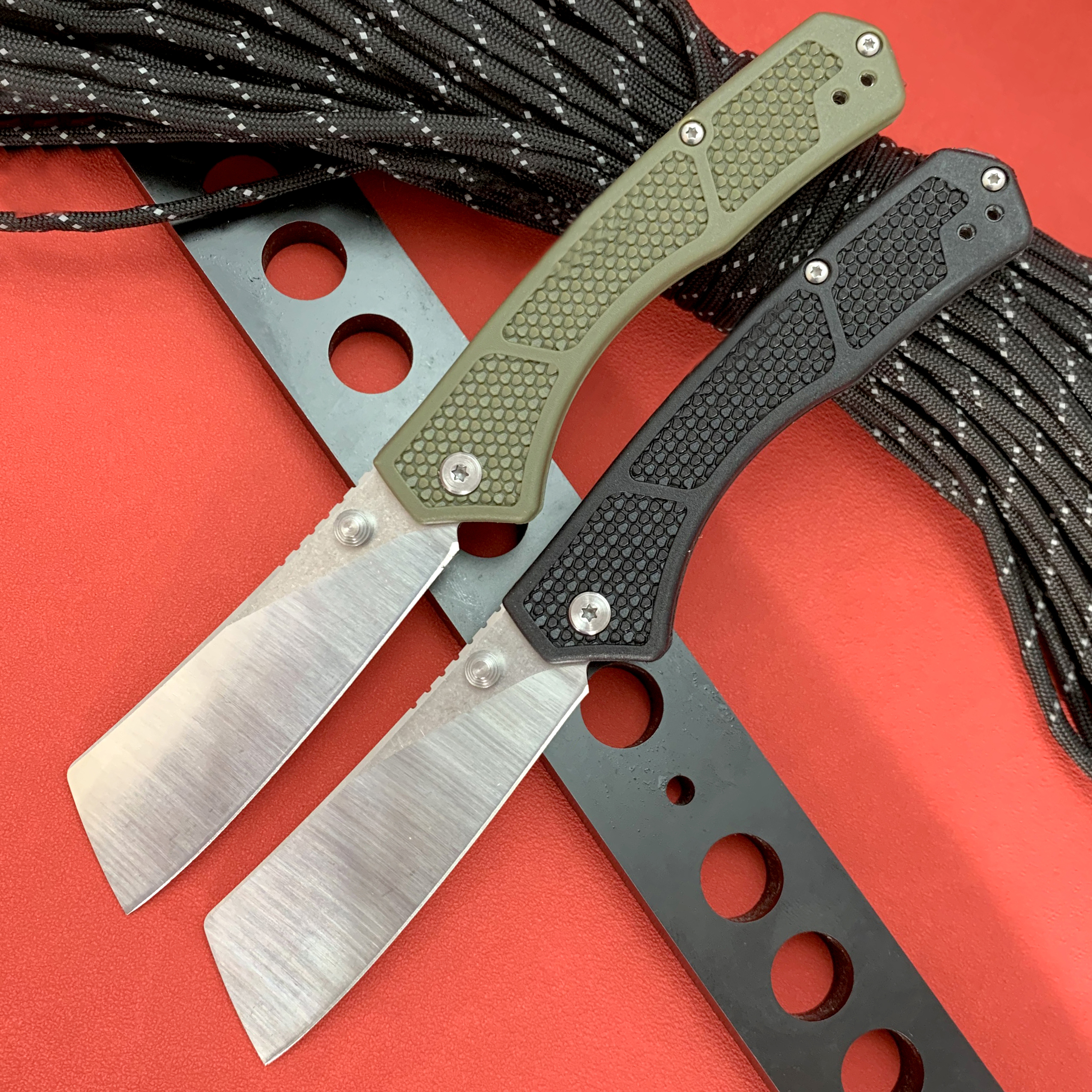 7,4 pouces 2043 Couteau pliant D2 en acier en nylon en nylon noire / poignée verte verrouillage arrière Camping Extérieur couteau