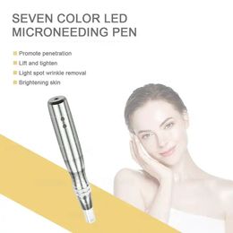 7 kleuren led-lichttherapie huidverzorging aanscherping persoonlijke derma pen microneedling-apparaat