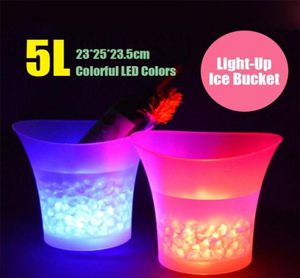 7 couleurs LED Nouveau 5L étanche en plastique LED seau à glace barres de couleur boîtes de nuit LED Light Up Champagne seau à bière Bars Night Party274w2961839