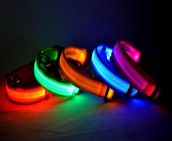 7 colores S M L Tamaño Resplandor LED Perro Mascota Collar para gato Luz intermitente Cinturón de banda de nailon Cachorro Seguridad nocturna Collares luminosos ajustables Su6335436