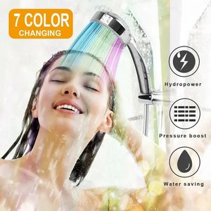 Pommeau de douche LED à 7 couleurs changeantes, pomme de douche à main colorée auto-convertissante, économie d'eau, accessoires de salle de bains 240108