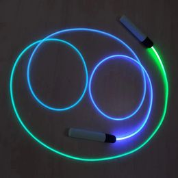 7 couleurs en une LED lumineuse corde à sauter arc-en-ciel pour enfants et adultes éclairer l'exercice cordes à sauter réglables lumineuses 240220