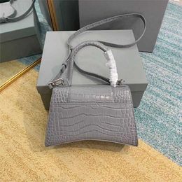 70% Factory Outlet Off Accueil Sac en cuir pour femme Un sac à main Oblique Straddle Crocodile sablier petits carrés en solde