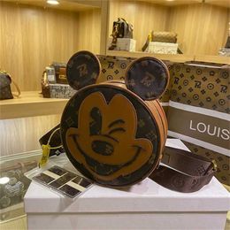 70% de réduction 2023 Sac de créateur Messager souris avec pendentif ancien décor recommandé240R