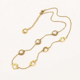 70% OFF 2023 Nouveaux bijoux de mode de haute qualité de luxe pour collier en acier inoxydable famille ronde Fe n net bijoux de chaîne de chandail rouge