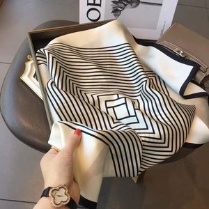 Foulard carré en soie à rayures pour femmes, 70x70cm, bande imprimée noir et blanc, décoration Simple, à la mode, vente en gros