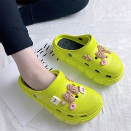 734 sabots extérieurs shevalues pantoufles de mode fashion sandales de plate-forme d'été élevée