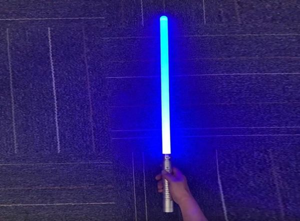 75 cm sabre laser rvb 7 couleurs changement poignée en métal épée laser lourd duel son lumière Collision décoloration accessoires de cosplay 220617632842