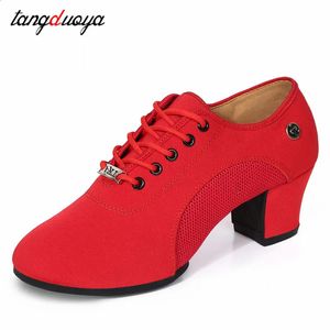 763 Vrouwen Sole zachte stoffen Dames Latijnse Ballroom Tango Oefenschoenen Middle Heel Ladies Non-Slip Dance Sneakers 240125 539