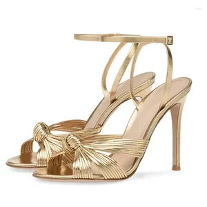 768 Kwaliteitskleding Hoge schoenen Gold Bowknot Fashion Pumps Women Prom Wedding Dance Dance Court Zomersandalen Stiletto Heels Plus maat 41-46 31021