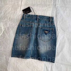 7A- Designer Ladies Hot P Home Denim Shorts Metal Triangle Label Fashion Ladies Summer Pants Bleu