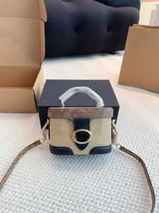 7A Fashion Design Kleine damestas met goede hardware en leren afneembare lange riem voor volledige make-up Super alles-in-één crossbodytas